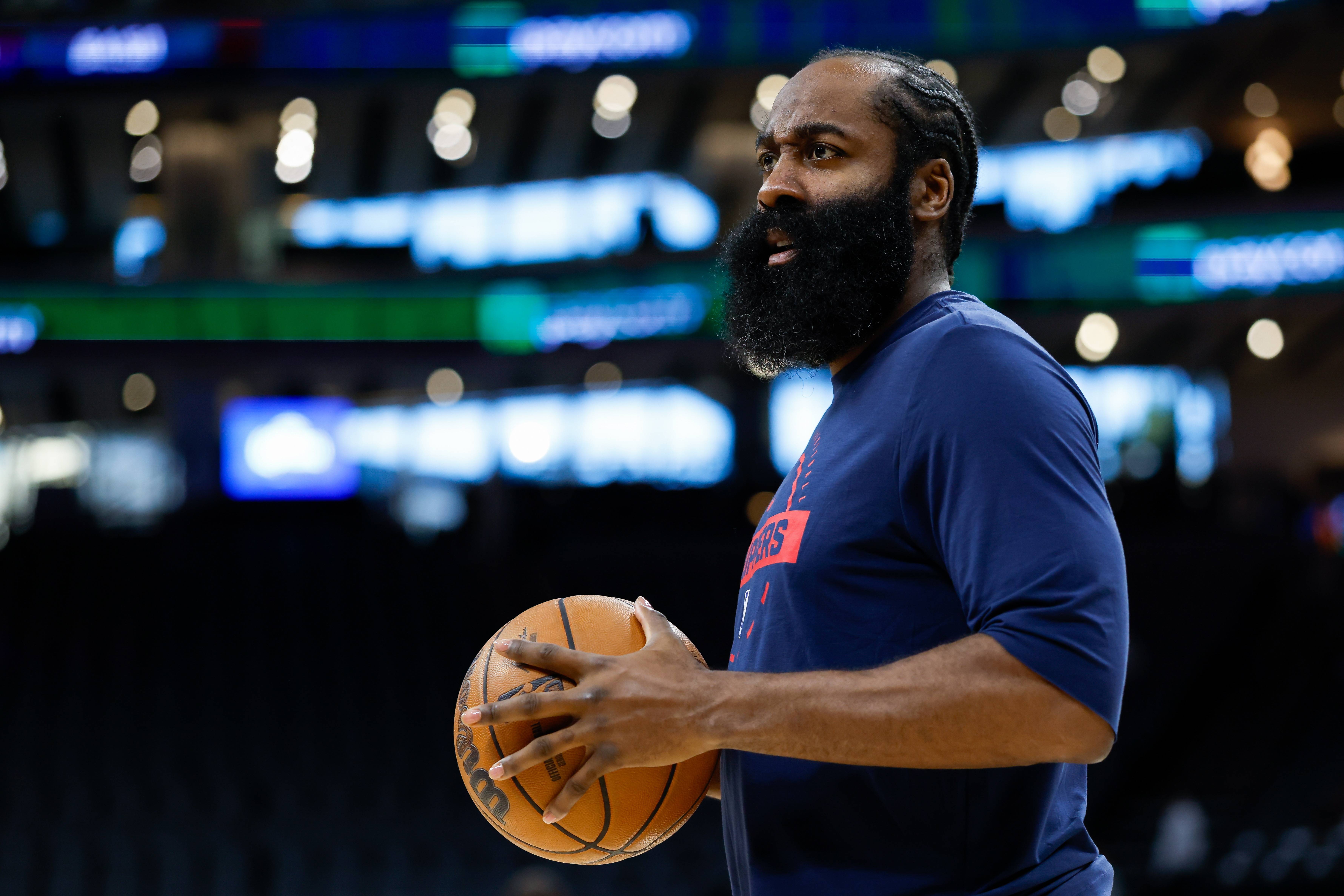 开云注册-赛地聚焦——NBA总决赛今夜热度飙升；丹佛掘金伤情更新；更衣室稳定；球队文化再被提及的简单介绍