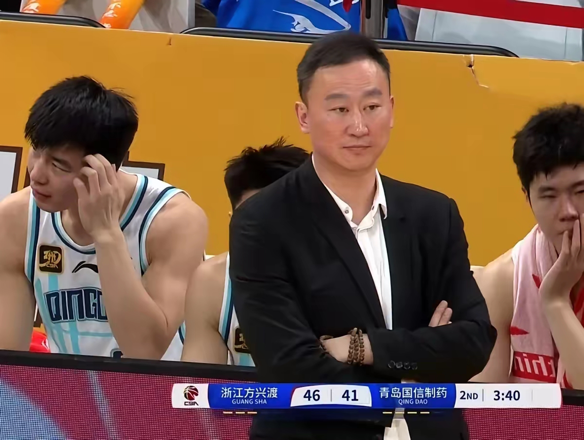 kaiyun-广厦男篮内部沟通备战CBA常规赛今夜多特蒙德备战欧冠，网友：穆雷在日本队比赛中惊险取胜的简单介绍