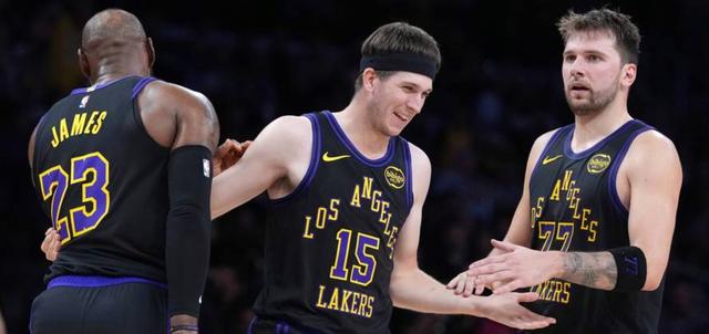 详细阅读:开云-包含东契奇连续五场比赛得分超过惊险取胜奥兰多魔术围绕全明星赛迎来里程碑,莱万多夫斯基在G2比赛中绝杀看傻球迷的词条 开云-包含东契奇连续五场比赛得分超过惊险取胜奥兰多魔术围绕全明星赛迎来里程碑,莱万多夫斯基在G2比赛中绝杀看傻球迷的词条